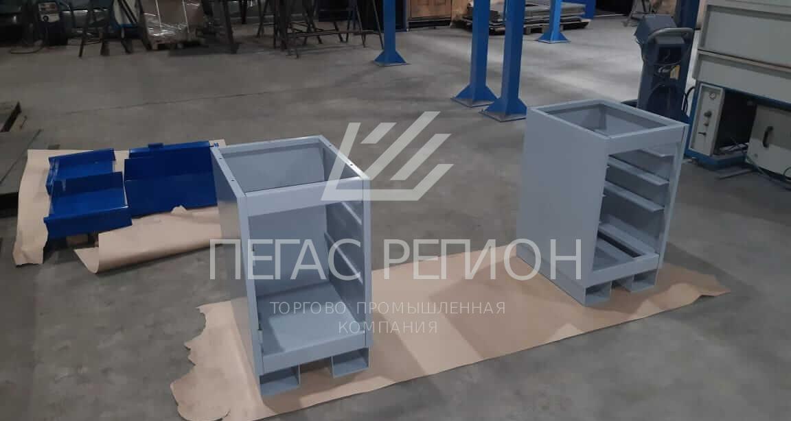 Производственная мебель