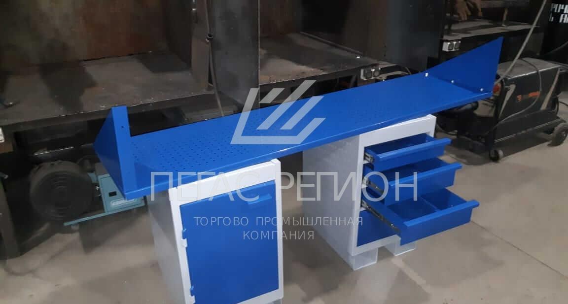 Производственная мебель