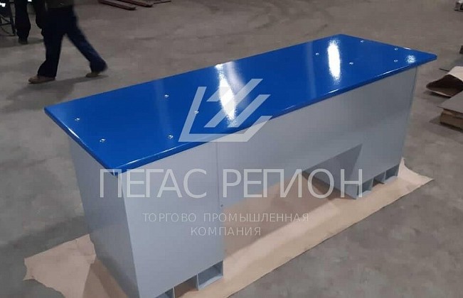 Производственная мебель